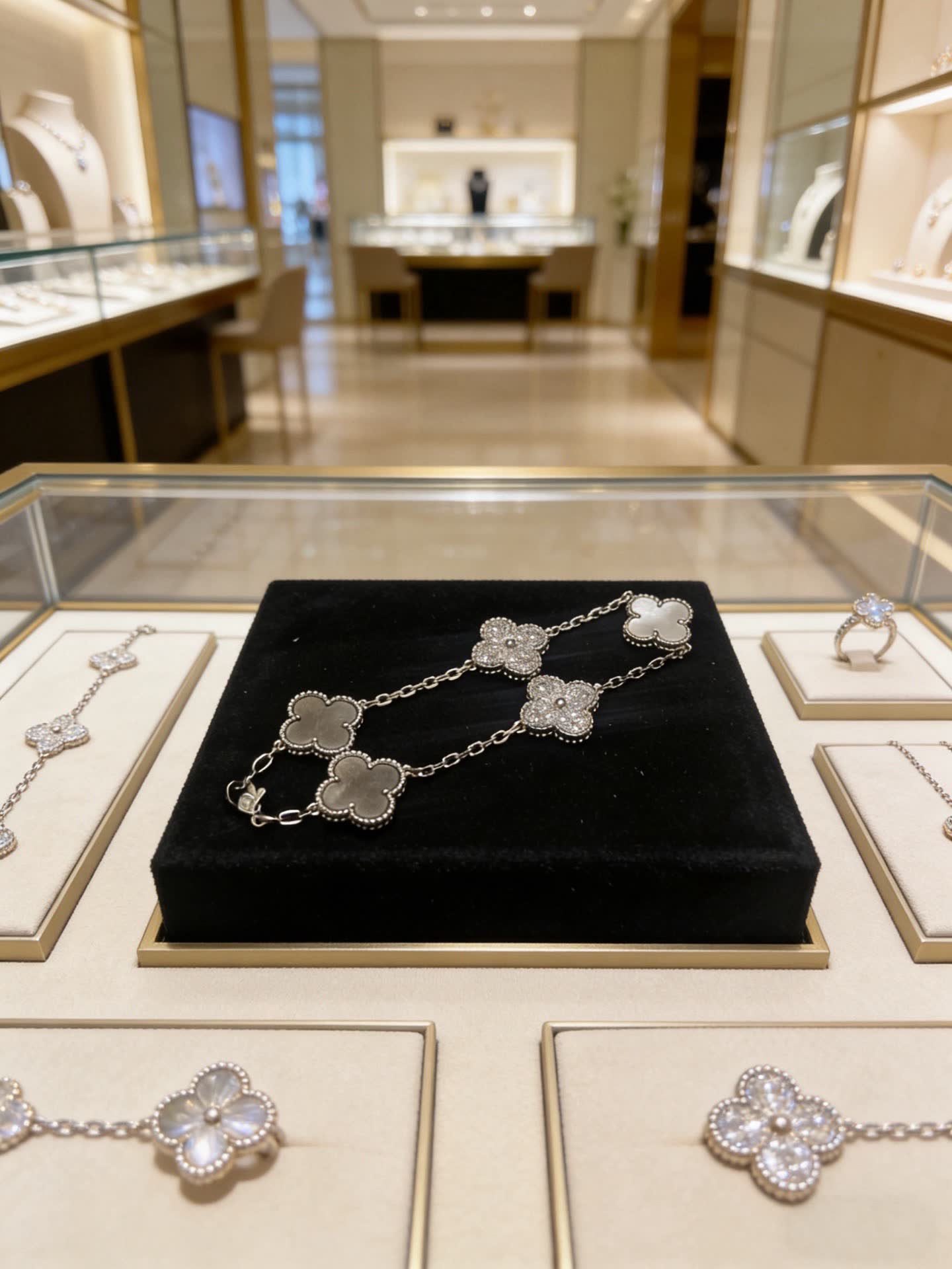 Van Cleef & Arpels Alhambra Bracelet